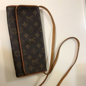 Authentic Louis Vuitton Twin Pochette GM